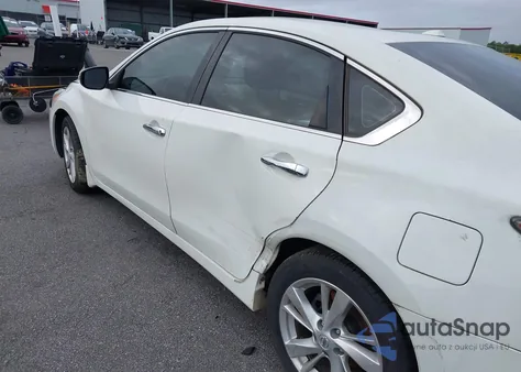 2015 Nissan Altima 2.5 Sv z USA, uszkodzony, nr VIN 1N4AL3AP7FC293448